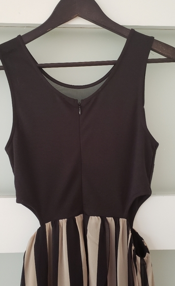 FOREVER 21 sleeveless side cutouts maxi dress S - Picture 5 of 10